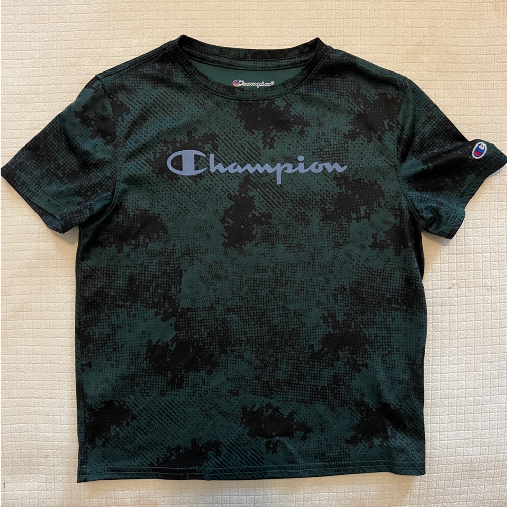 Boys athletic shirt, size small (7/8), Champion